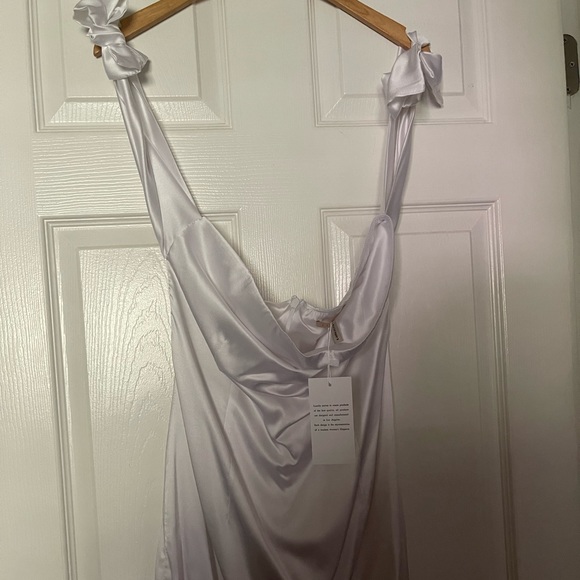 Lurelly Silk Bowtie Dress in white - Picture 4 of 4